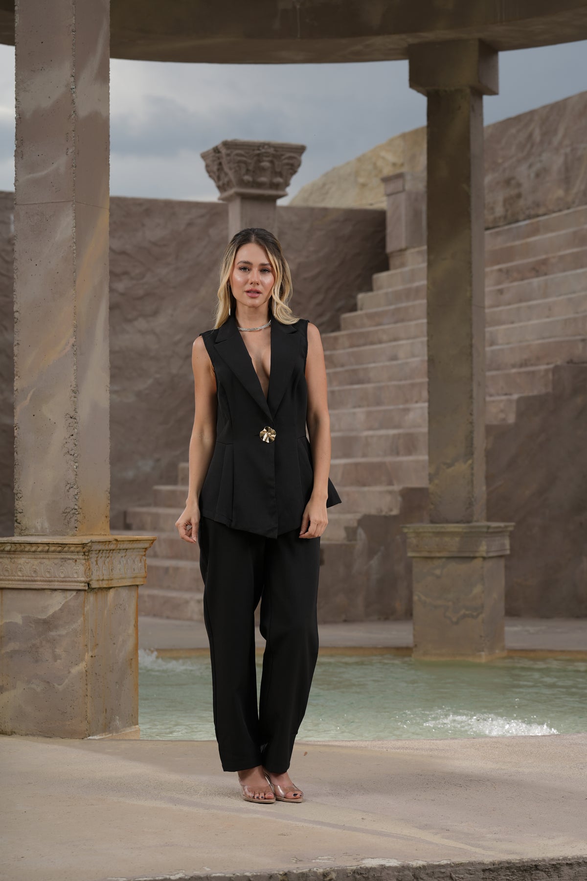 Set Negro con Chaleco y Pantalón