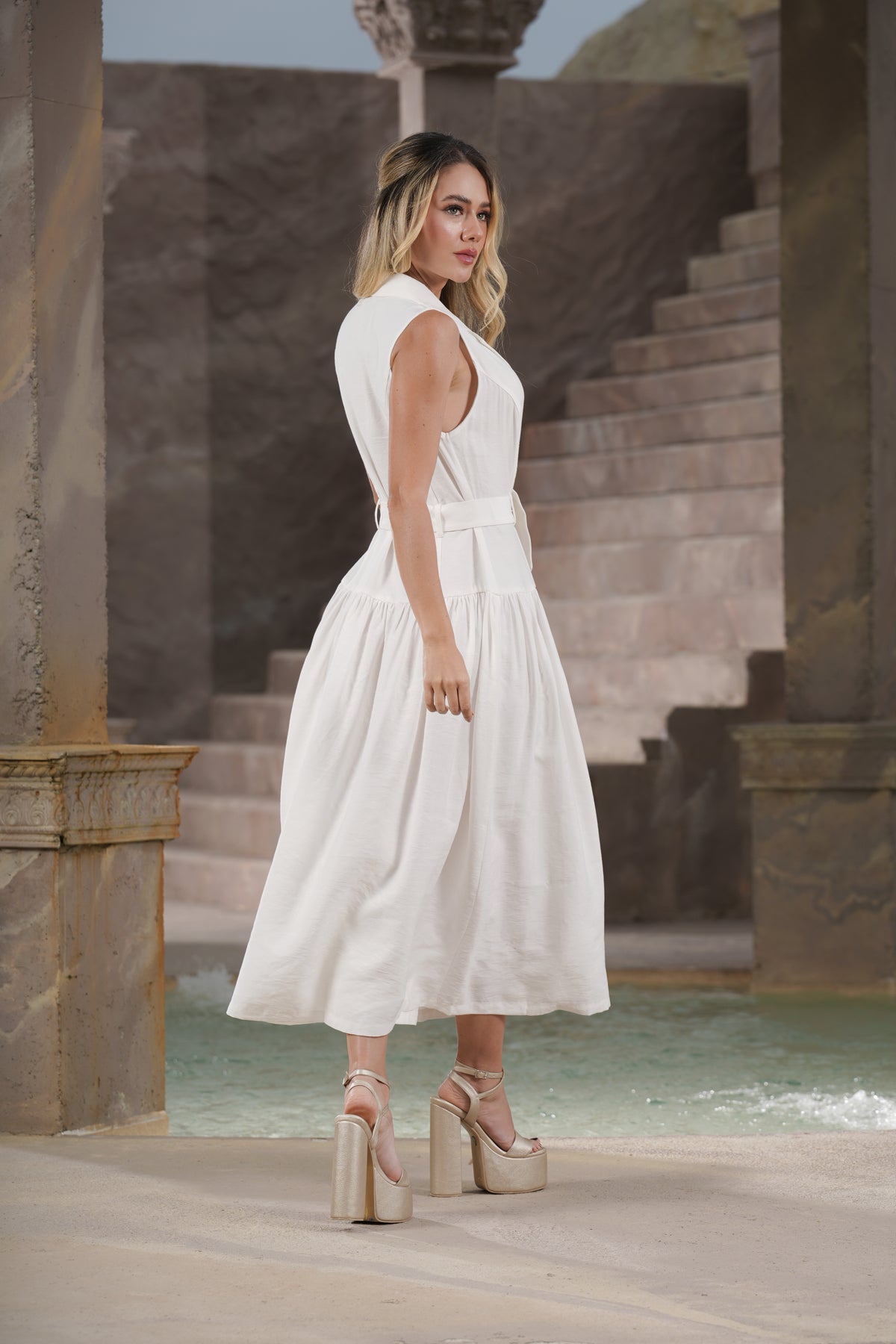 Vestido Camisero Blanco con Cinturón