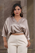 Blusa Selene Satinada Dorada