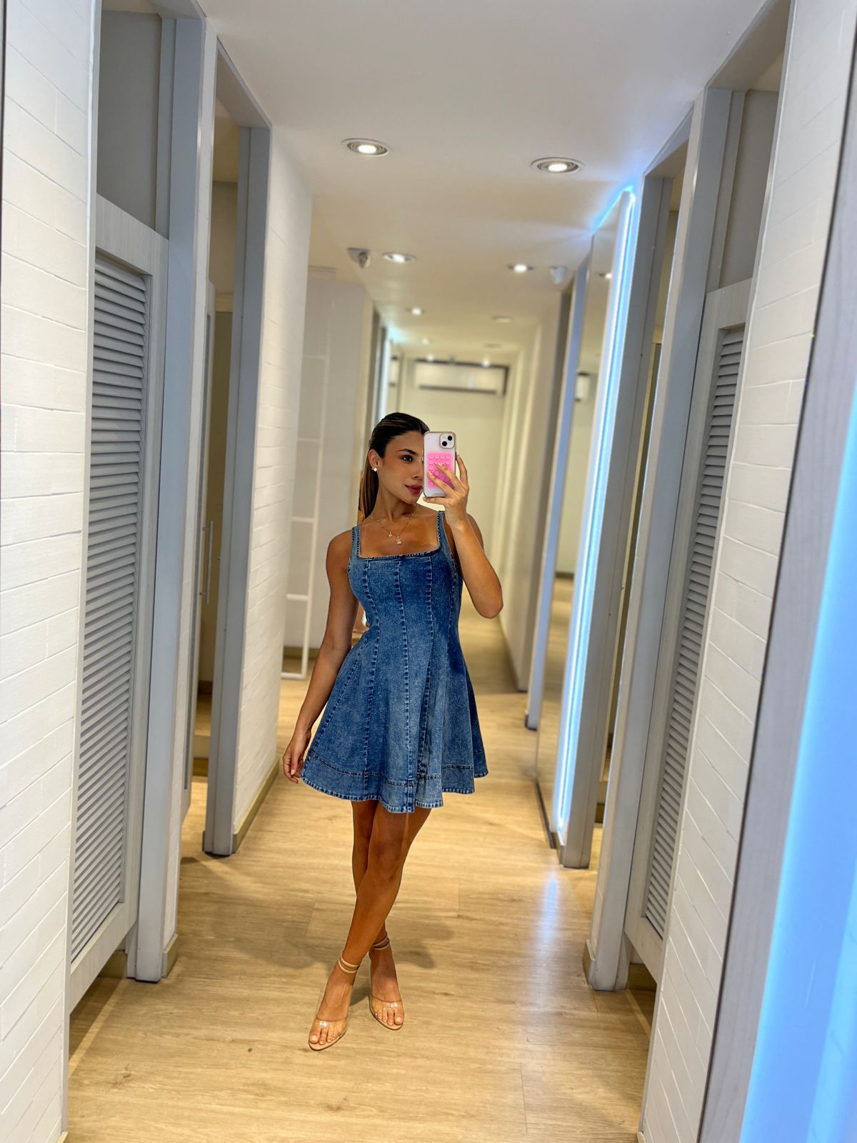 VESTIDO CORTO